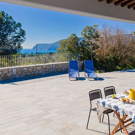 B&B Villa Costanza Lacona Buitenkant foto