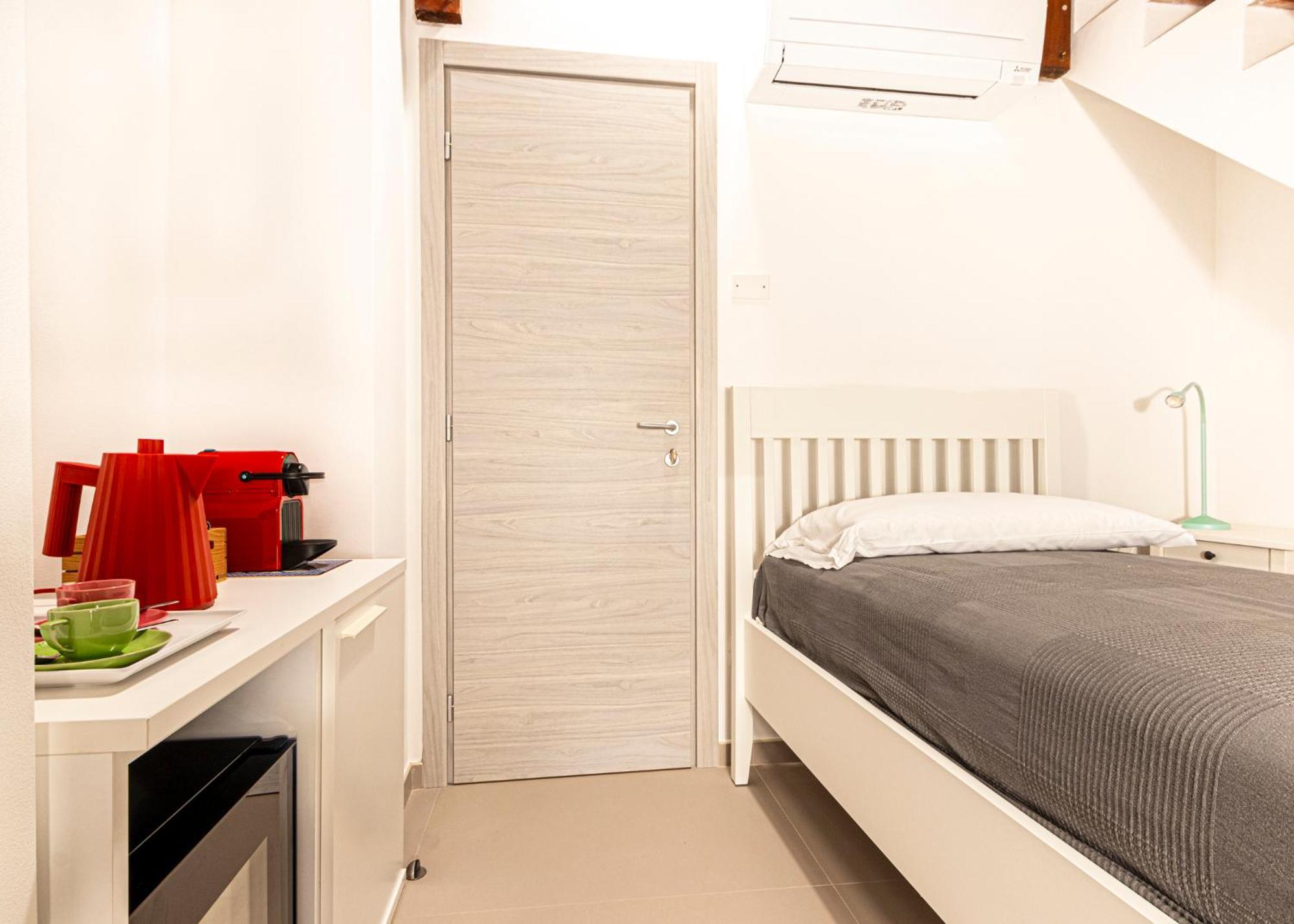 B&B Villa Costanza Lacona Buitenkant foto